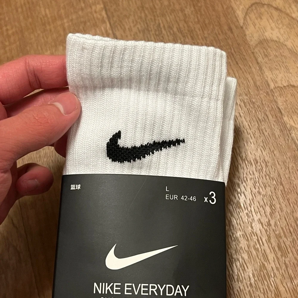 3 PACK - Nike Socks White Brand New - Picture 3 of 3
